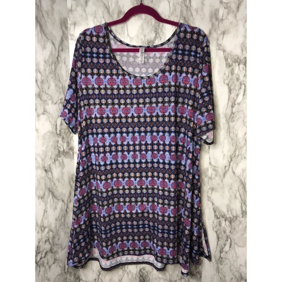 NWOT LuLaRoe Plus Size Flowy T-Shirt - Picture 2 of 5